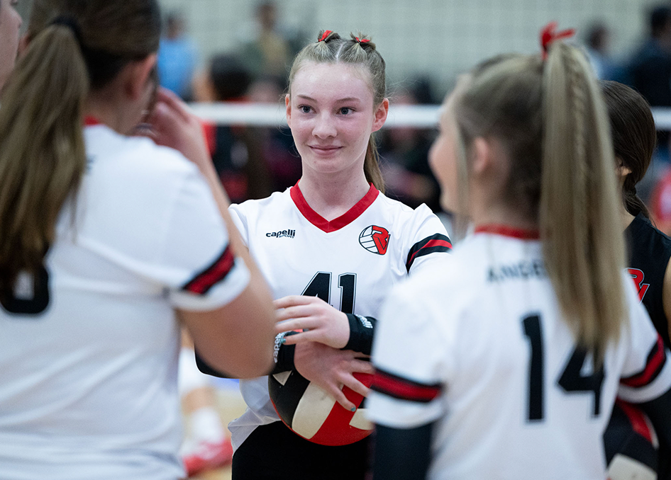 210 Countdown Classic girls smiling